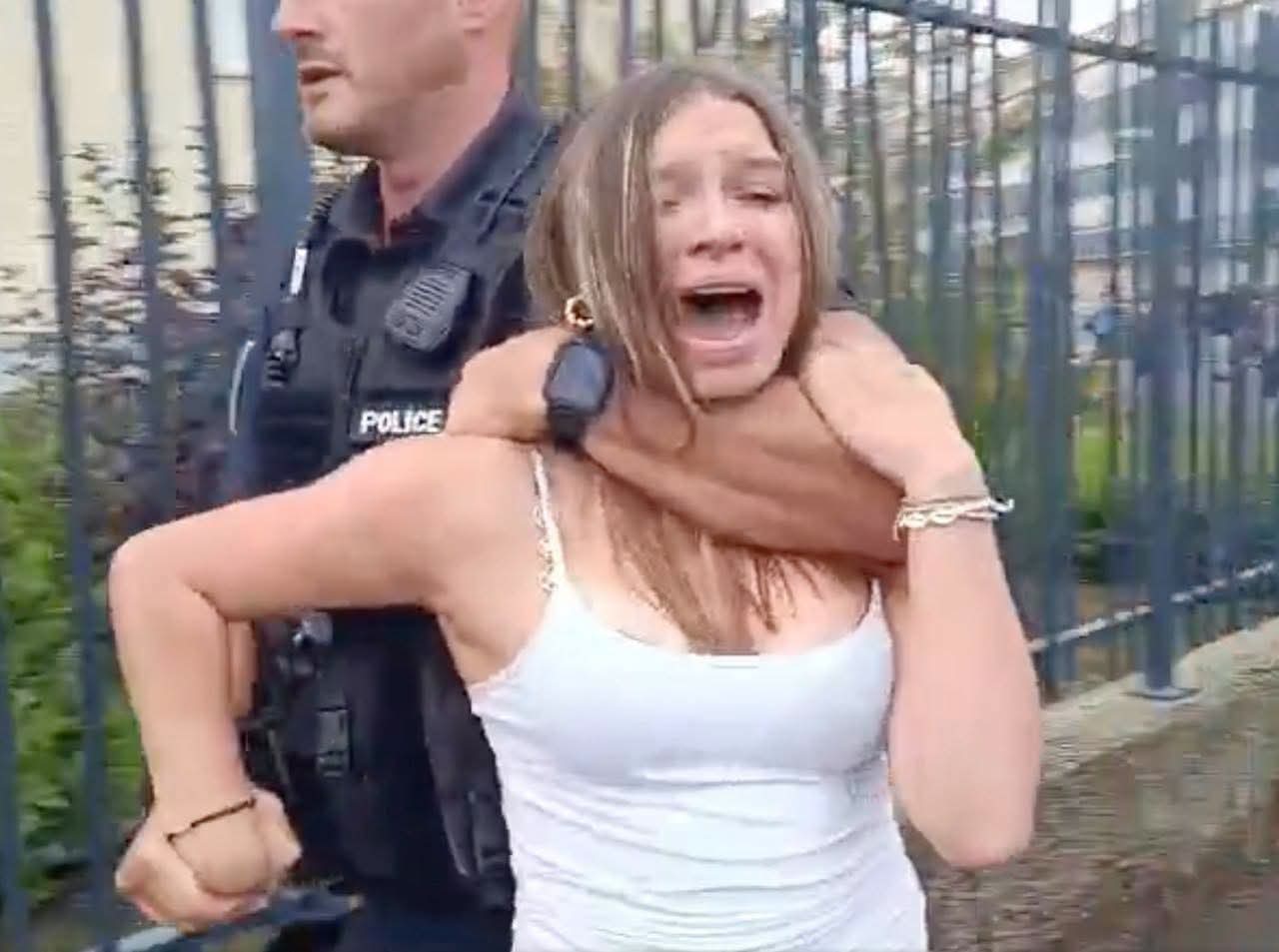 Tensions devant les lycées des Pyrénées-Orientales : 14 interpellations et des tirs de mortiers